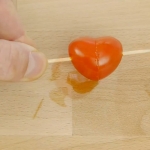 How to Make a Tomato Heart.00_01_32_15.Still012