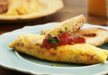 Kitchen Hacks - How to Make An Omelet in a Bag.00_00_10_04.Still001